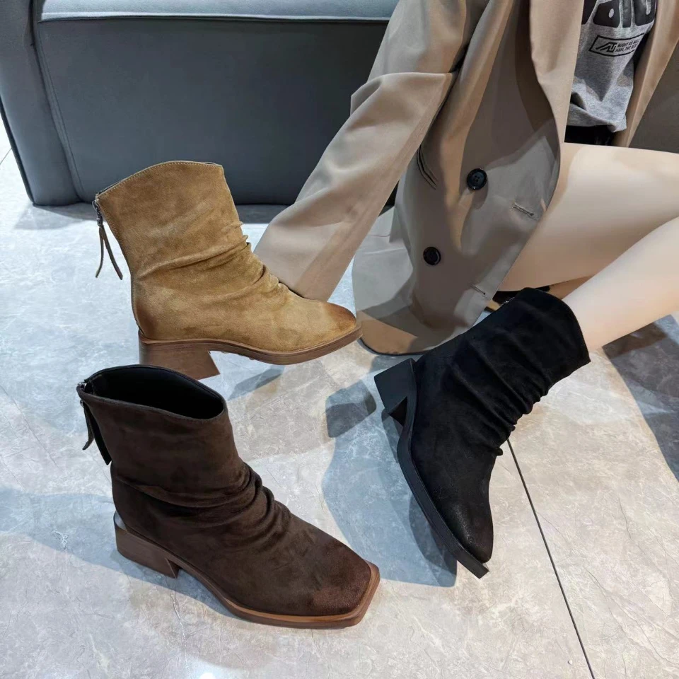 Y-07《新疆直发》403女鞋短靴翻皮