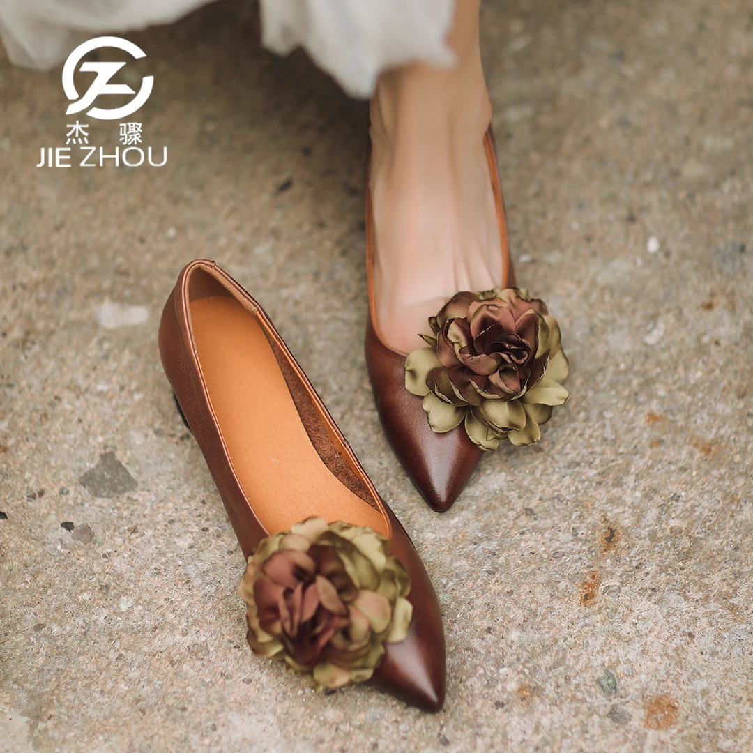 杰骤春秋真皮手工花朵女鞋牛皮法式尖头单鞋民族风中年妈妈皮鞋女