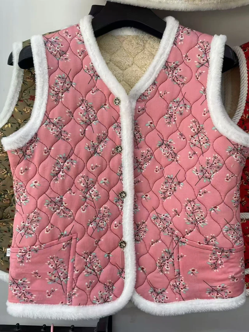 【 BC传媒专属】复古秋冬款中国风保暖大花盘扣中式女装无袖小花袄