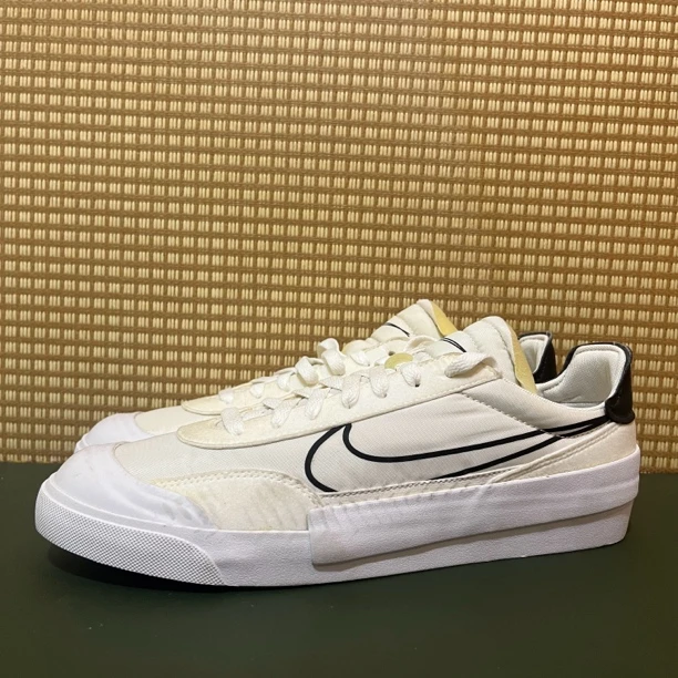 44码 内长280 Nike低帮板鞋白黑 市价1099 99新 无原盒