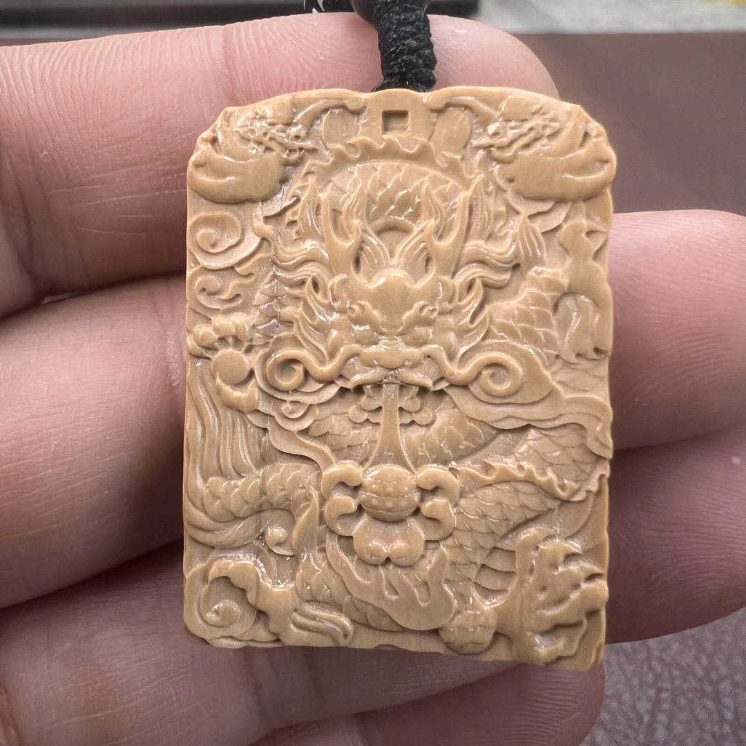 F4保真精工猛犸牙牌