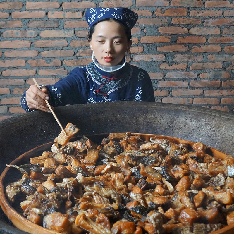 【农家妹丁丁】湖南农家自制淡水火焙草鱼干柴火鱼烟熏草鱼块干货