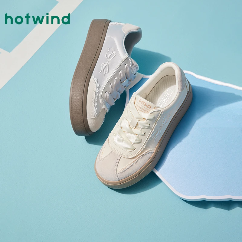 热风百搭小白鞋春季新款女潮流秋季士时尚休闲德训鞋H14W25548