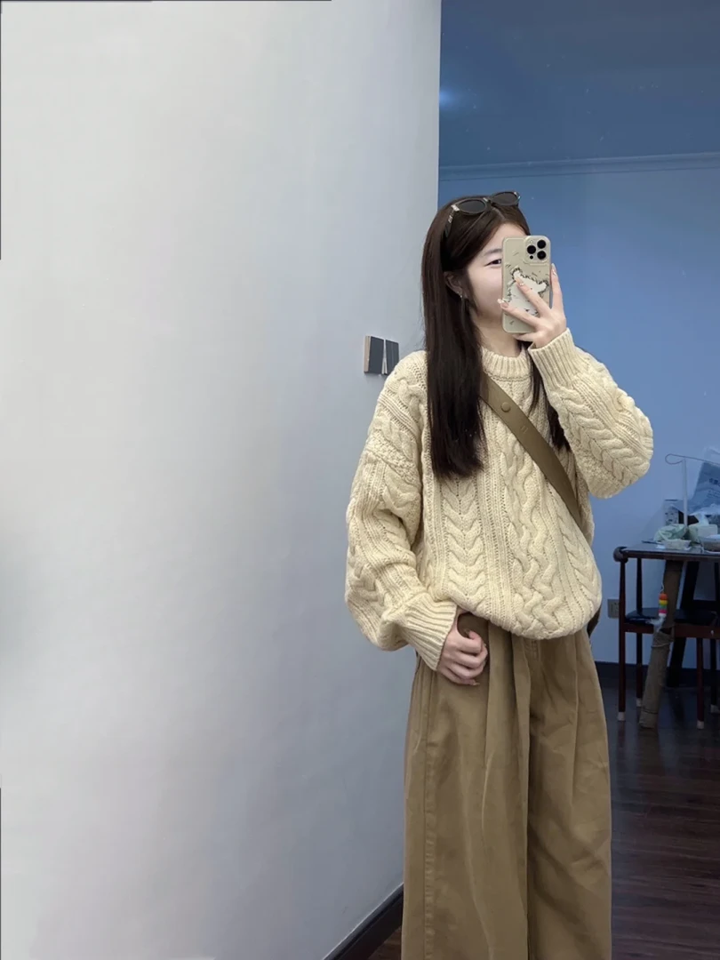 2024秋冬季新款韩系穿麻花圆领毛衣女搭配卡其色阔腿裤两件套装女