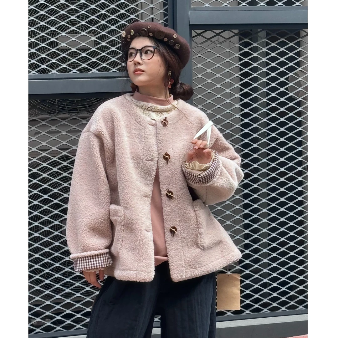 *【羊羔毛短外套】日系冬日羊羔毛女格子拼接外套显瘦皮毛一体H6573