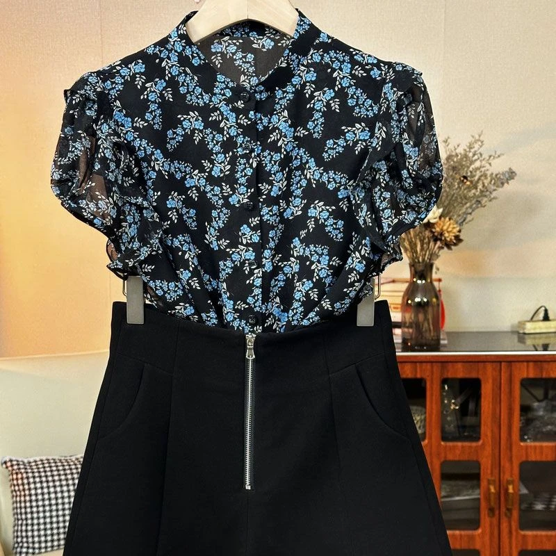 2024蓝碎花女士夏季显气质显瘦气质洋气时尚宽松印花泡泡袖衬衫