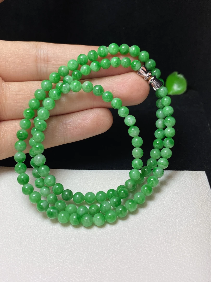 辣阳绿小米珠手链 18k白金镶嵌天然翡翠精美时尚气质日常通勤百搭