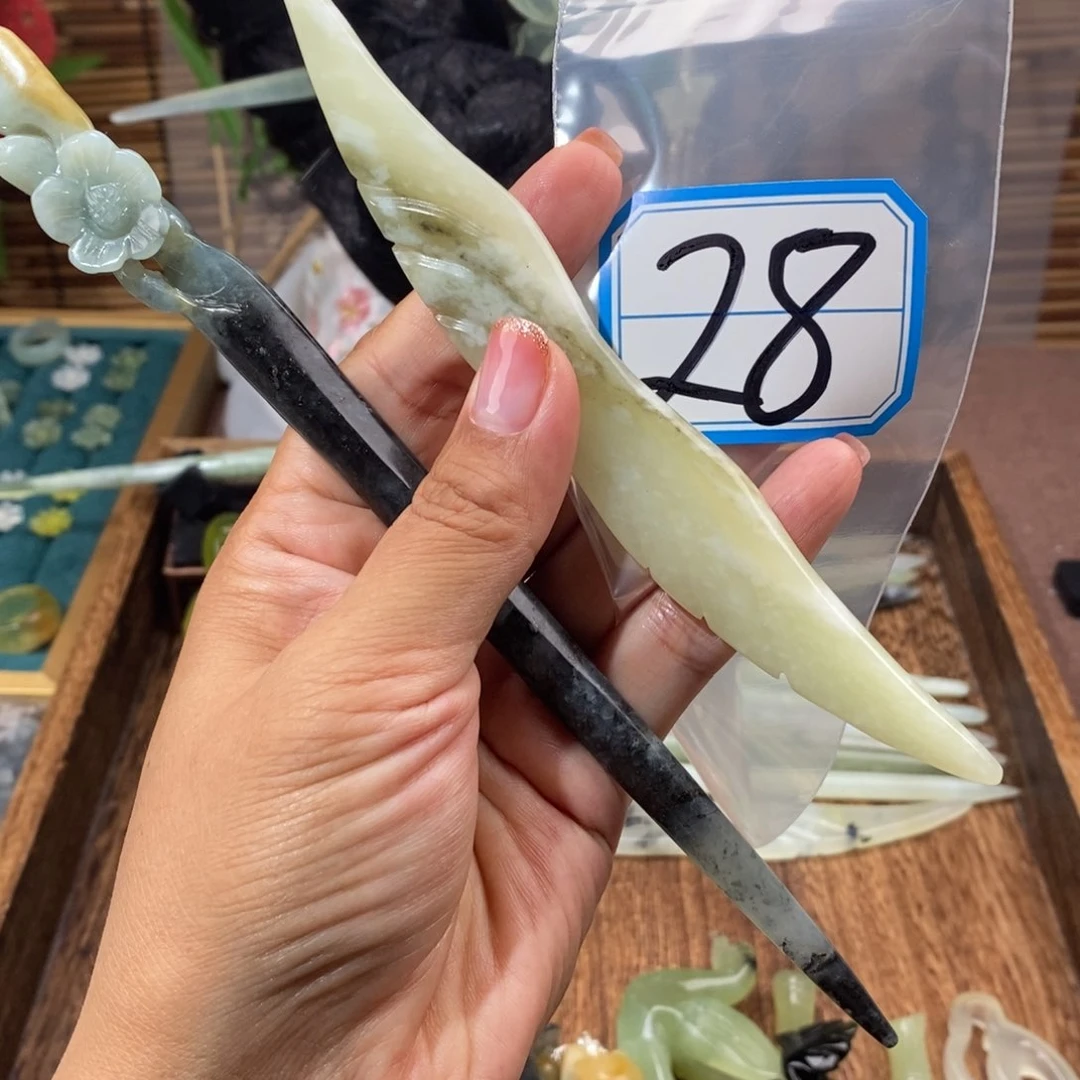 蛇纹石玉发饰未镶嵌黎*