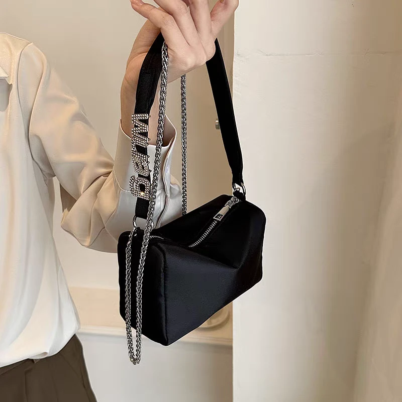 时尚百搭腋下小包包女2023新款潮高级质感帆布包今年流行的斜挎包