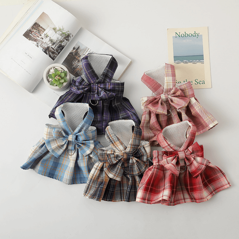 上新春夏款宠物JK格子裙子胸背带牵引绳猫咪背心小狗衣服宠物裙子