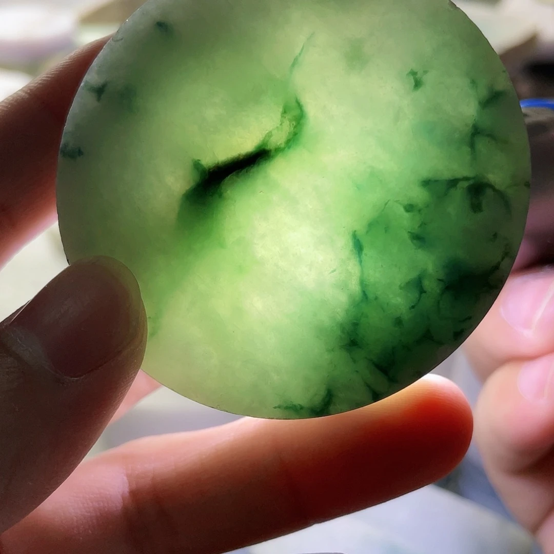 翡翠颈饰未镶嵌毛料48