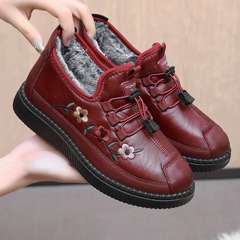 老北京棉鞋女冬一脚蹬妈妈鞋加绒加厚保暖中老年棉靴皮面防水防滑