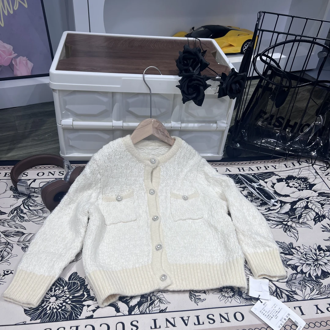 8340白/黑高端轻奢品牌儿童小香风毛衫EN