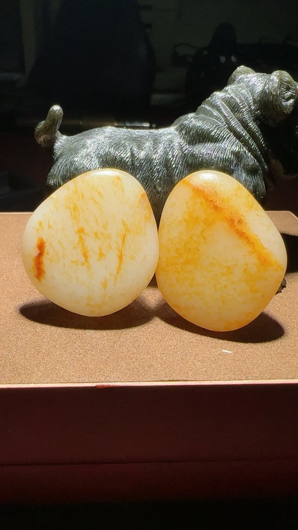 老玉农和田洒金皮黄白种挂件/原皮原籽儿/老熟亮气/天生一对