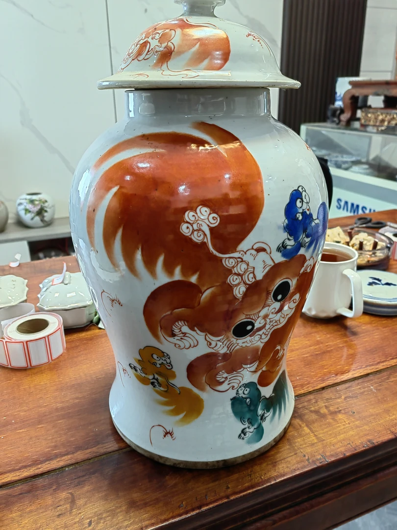 将军罐狮子瓷器罐