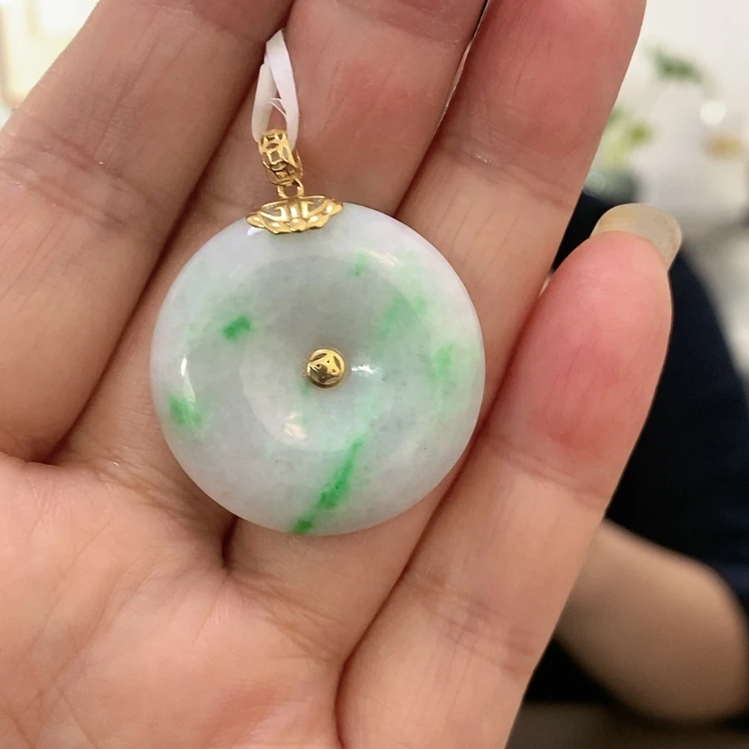 【闪购商品】翡翠颈饰18K金镶嵌平安扣