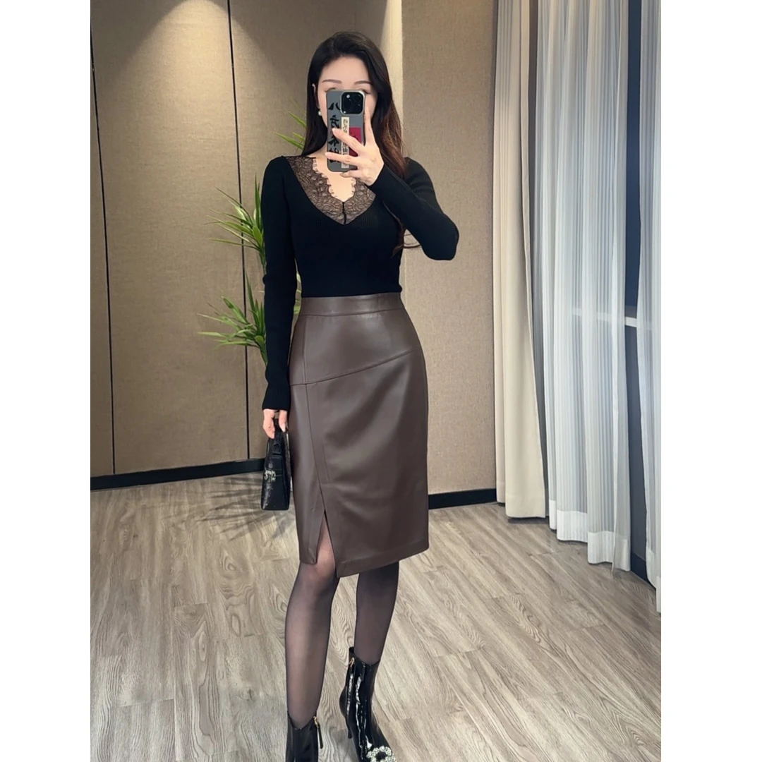 黑色拼接蕾丝V领修身针织衫