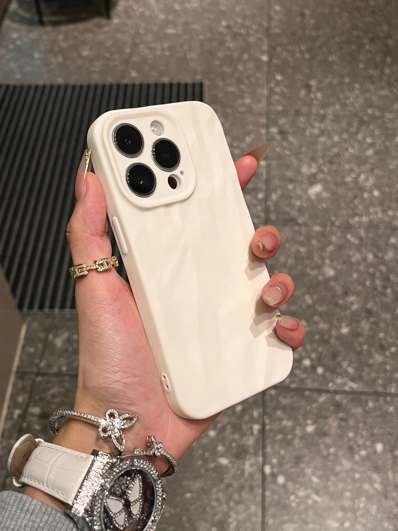 高级肤感褶皱iPhone15/14promax手机壳苹果13/12/11全包软xs男女