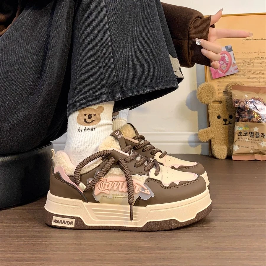 回力女鞋美拉德休闲厚底板鞋2024冬季新款百搭chic加绒加厚二棉鞋