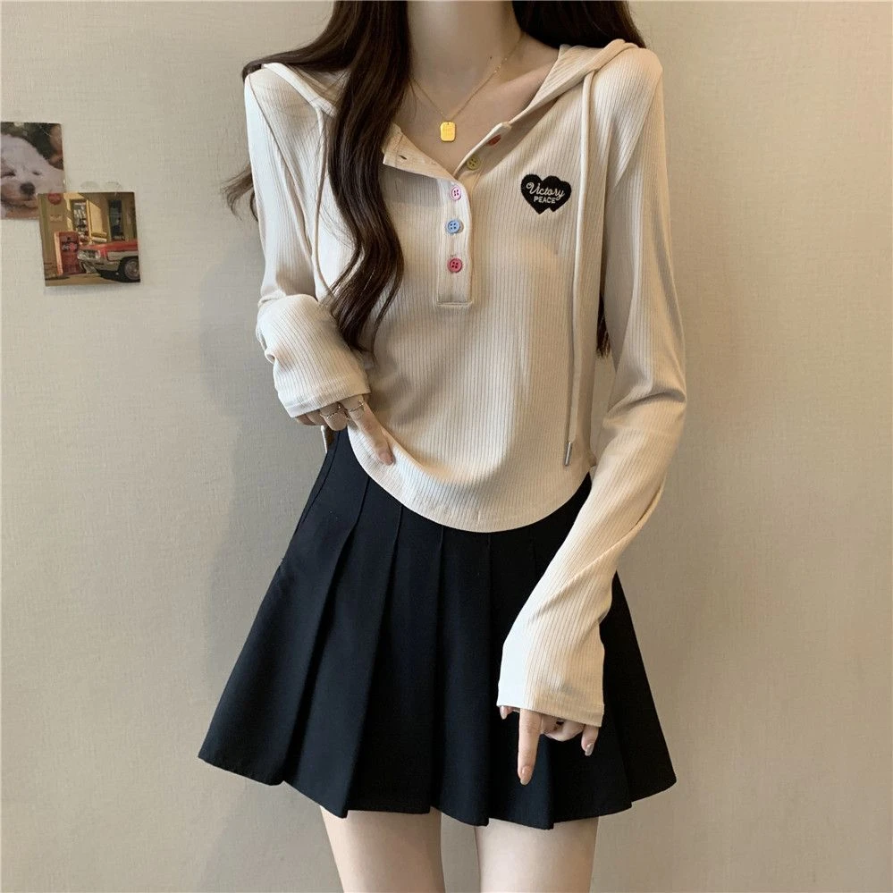 大码甜美连帽卫衣女秋季新款洋气短款设计感薄款修身休闲显瘦上QX