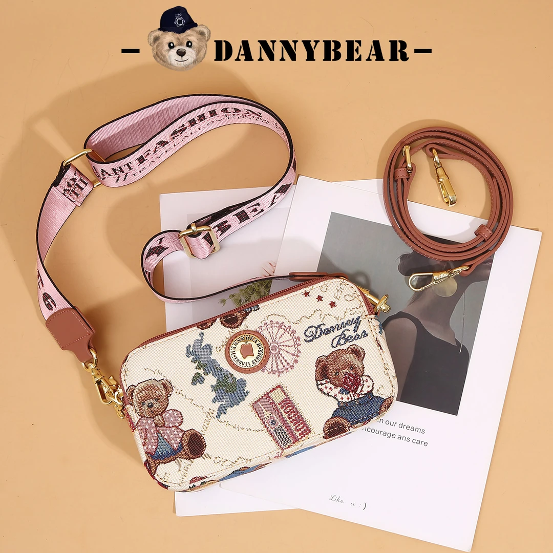 #S#DANNYBEAR丹尼熊新款相机斜挎包爆款玫瑰熊宽带斜挎DMB2825037