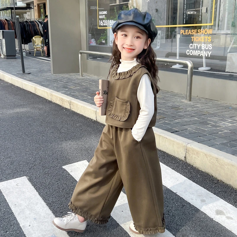 女宝宝木耳边套装春秋款儿童时髦女童打底衫马甲阔腿裤三件套时尚