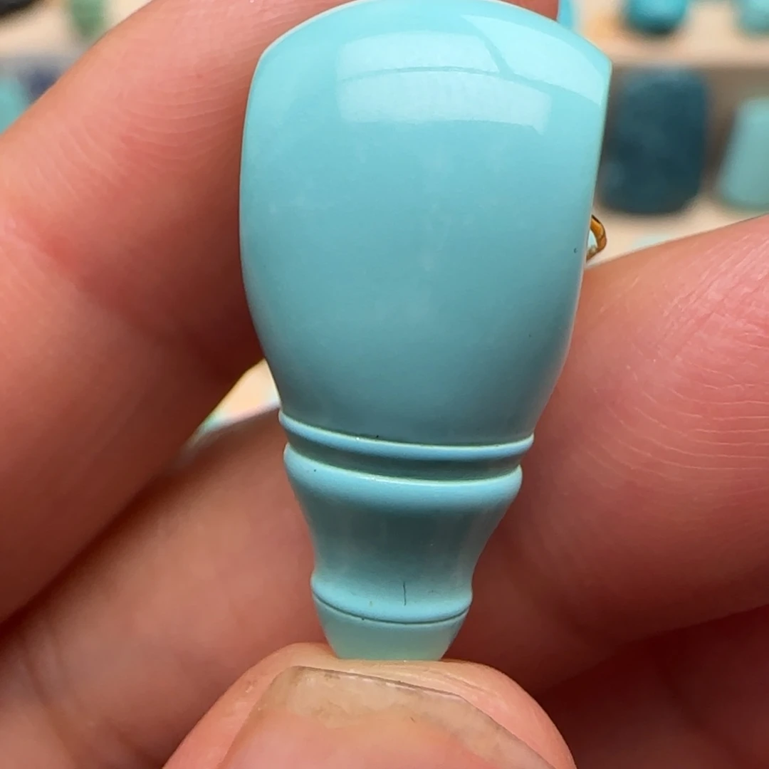 绿松石配饰未镶嵌