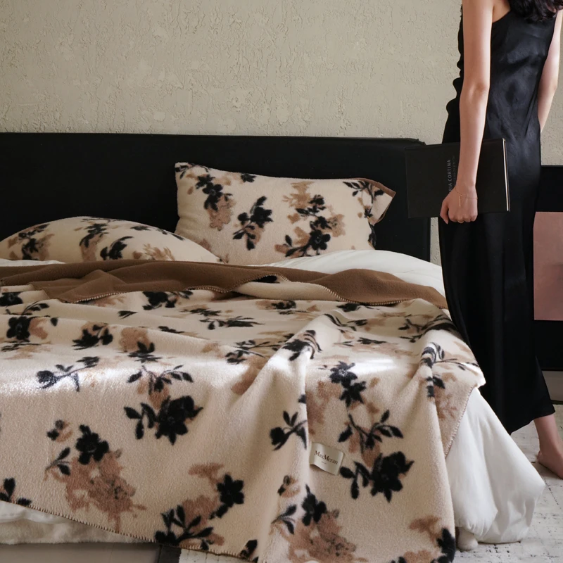 喜兹 麦克马伦 羊绒毯被子四季款单人办公室简约轻奢纯色午睡毯