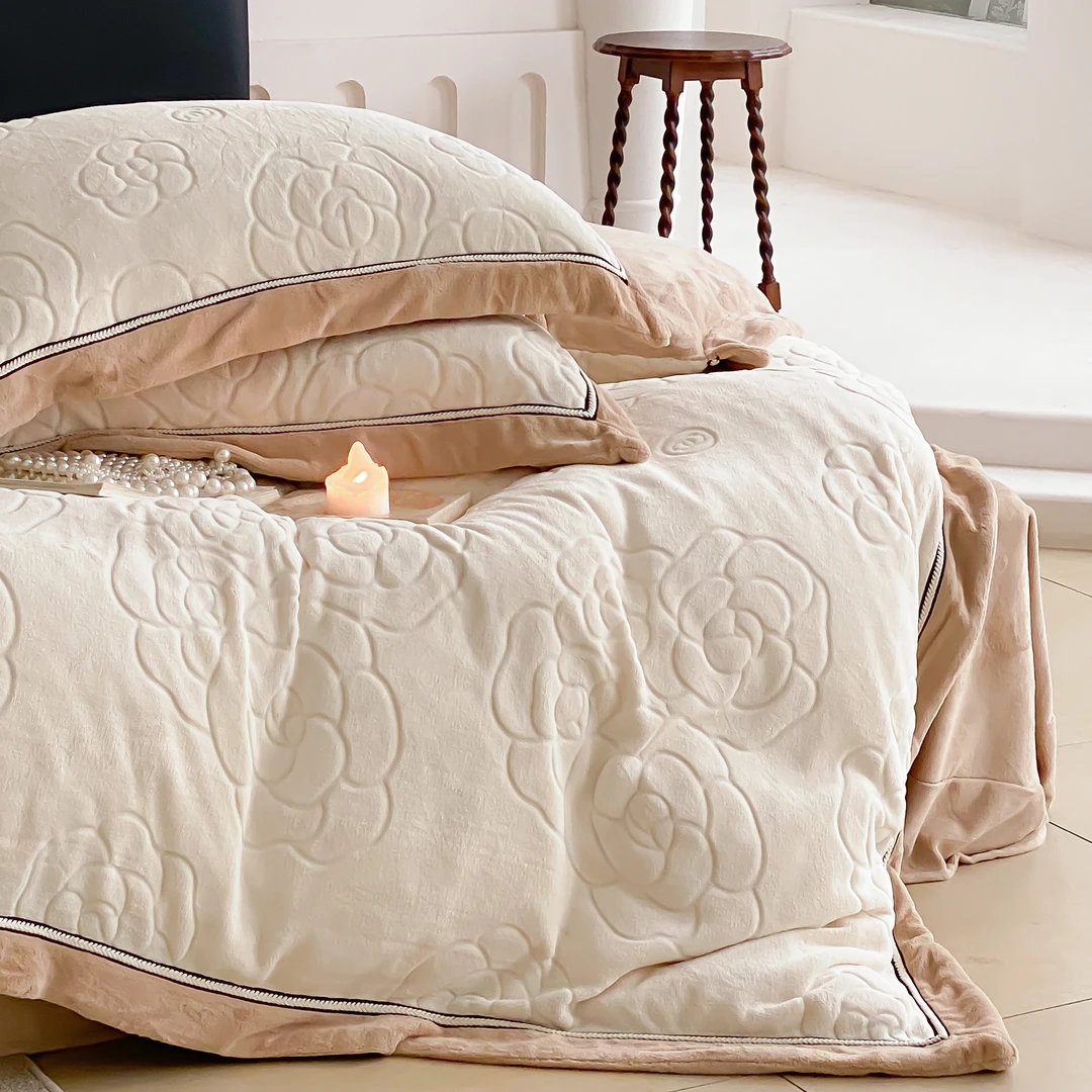 喜兹 嘉柏莉 牛奶绒加厚四件套 剪花加密加厚不掉毛不静电