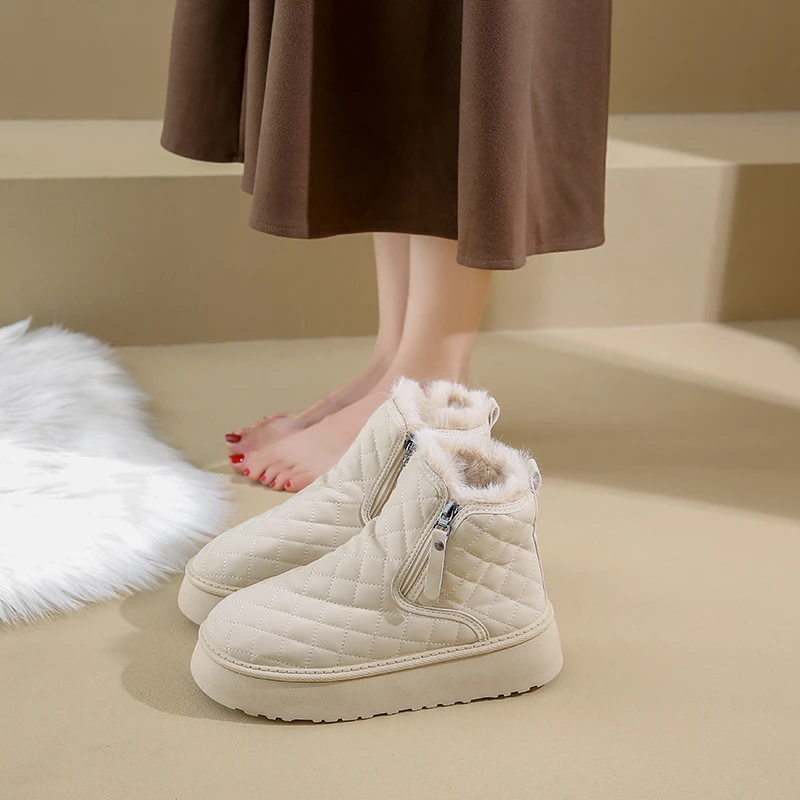 2024新高帮加绒雪地靴女冬季运动短靴加厚保暖东北防滑面包棉鞋