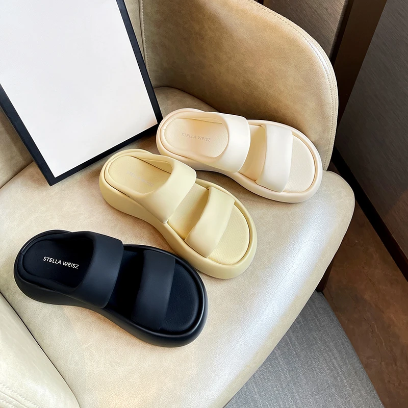 软厚底拖鞋夏季外穿2024新款夏天超火一字带踩屎感凉鞋