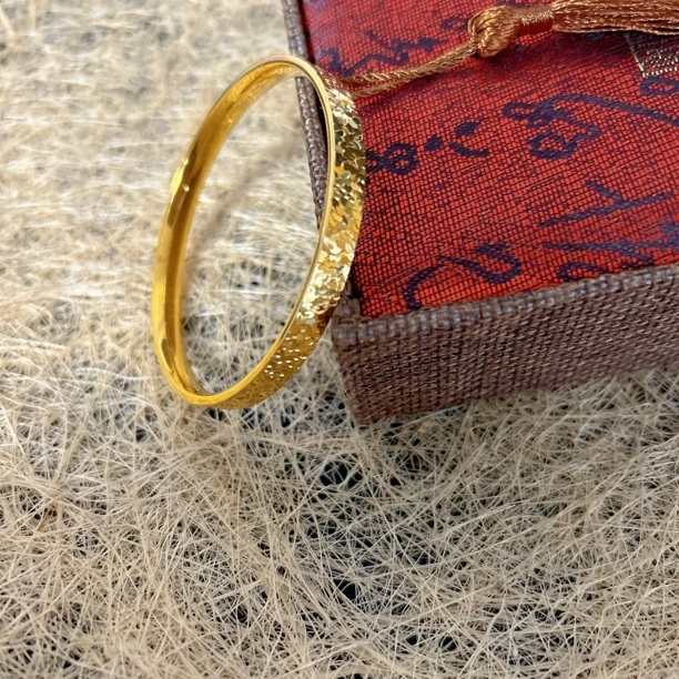 铜合金手镯 精工高订碎冰冰气质百搭首饰镯子金色水贝同款