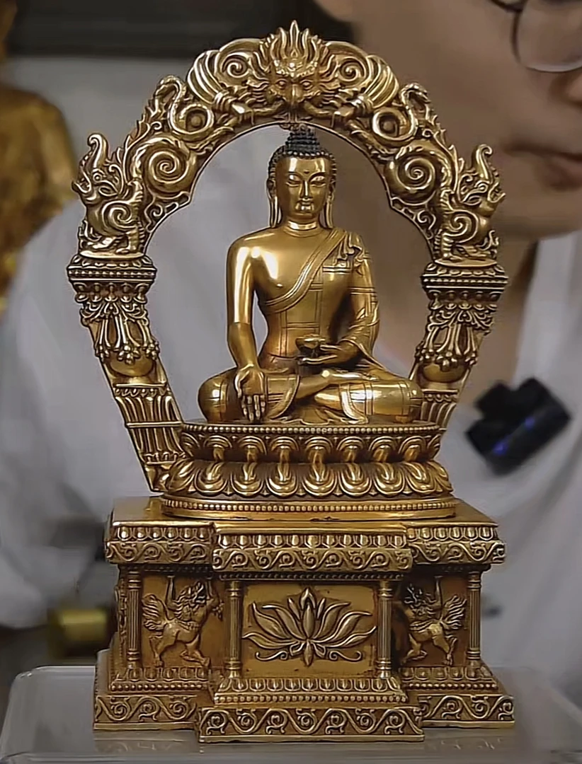 释迦牟尼带底座铜像收藏