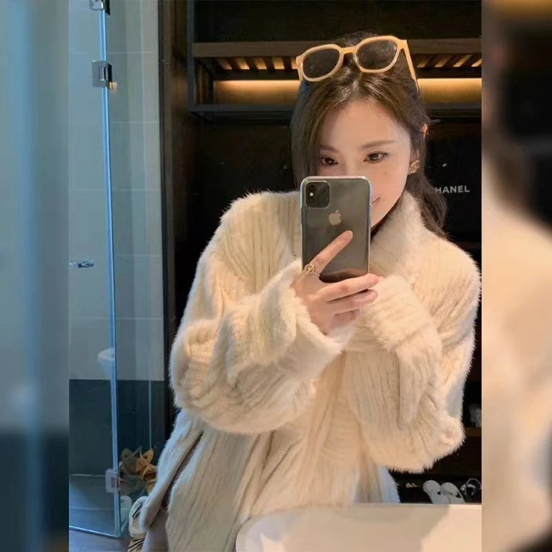 新款小香风绝美设计感小众高级感炸街白毛加厚外套女秋冬季