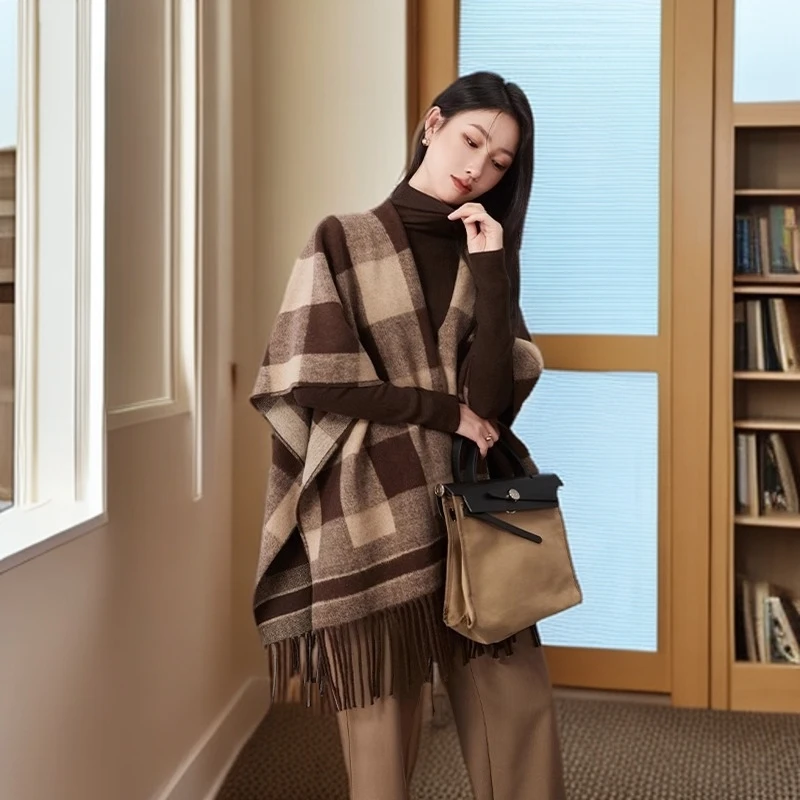 美拉德咖格子斗篷披肩女秋冬披风斗篷外套女办公室围巾披肩女外搭