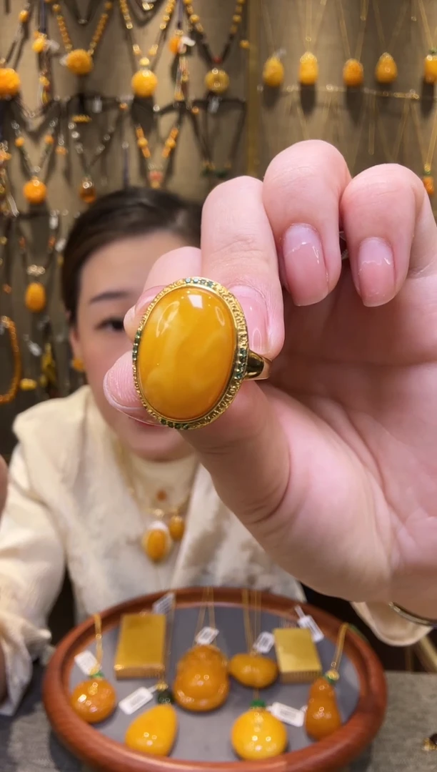 【闪购商品】蜜蜡戒指银S925镀金镶嵌D273蜜蜡戒指