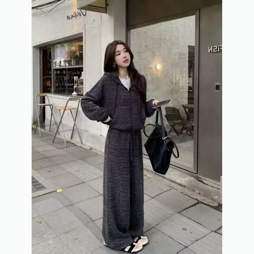 休闲时尚运动服套装女秋季宽松显瘦毛绒条纹连帽卫衣阔腿裤两件套