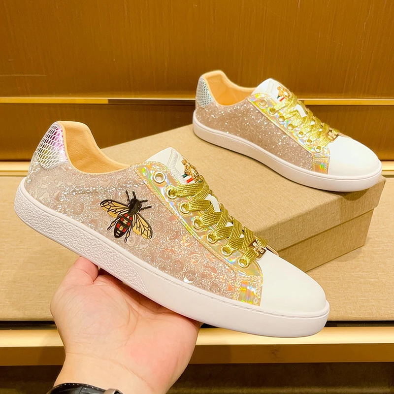 欧洲站2025新款小白鞋男刺绣小蜜蜂休闲板鞋奢侈品透气高端男士鞋