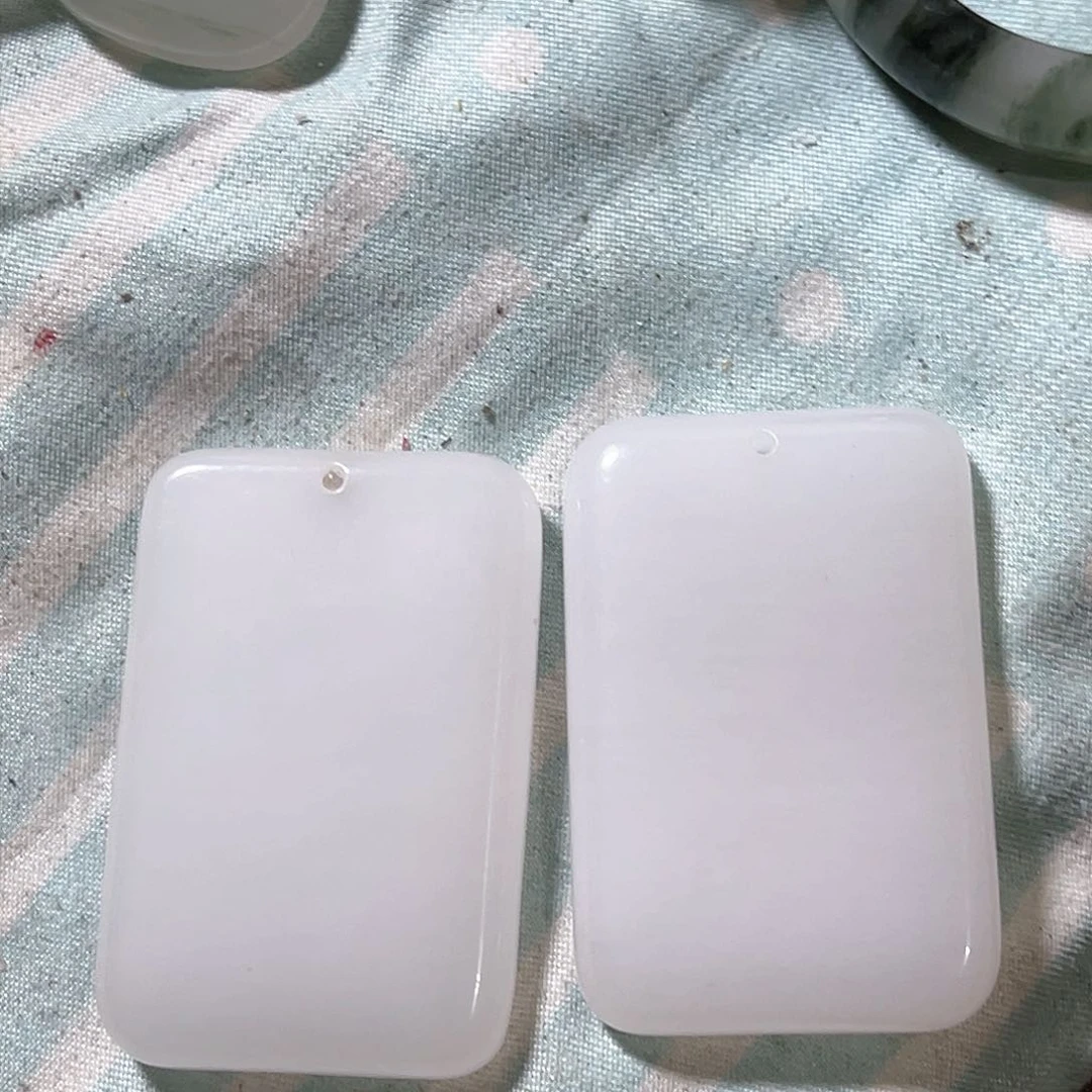 石英质玉颈饰未镶嵌