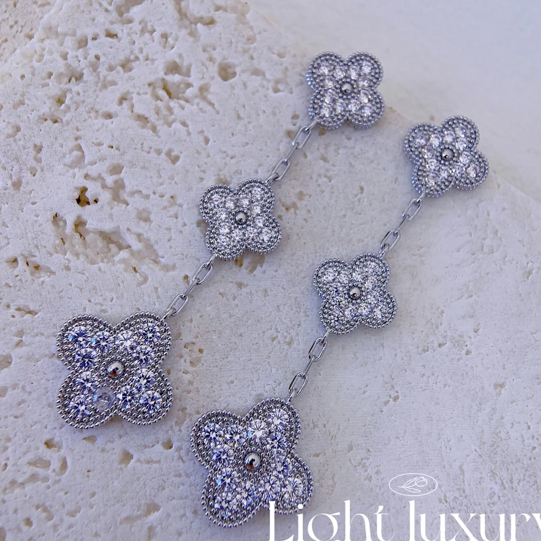 铜合金耳饰 062时尚简约花朵气质轻奢百搭经典精美仿钻耳环