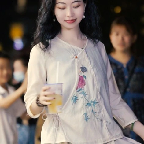 【羊在在】中国风刺绣小衫SY90157
