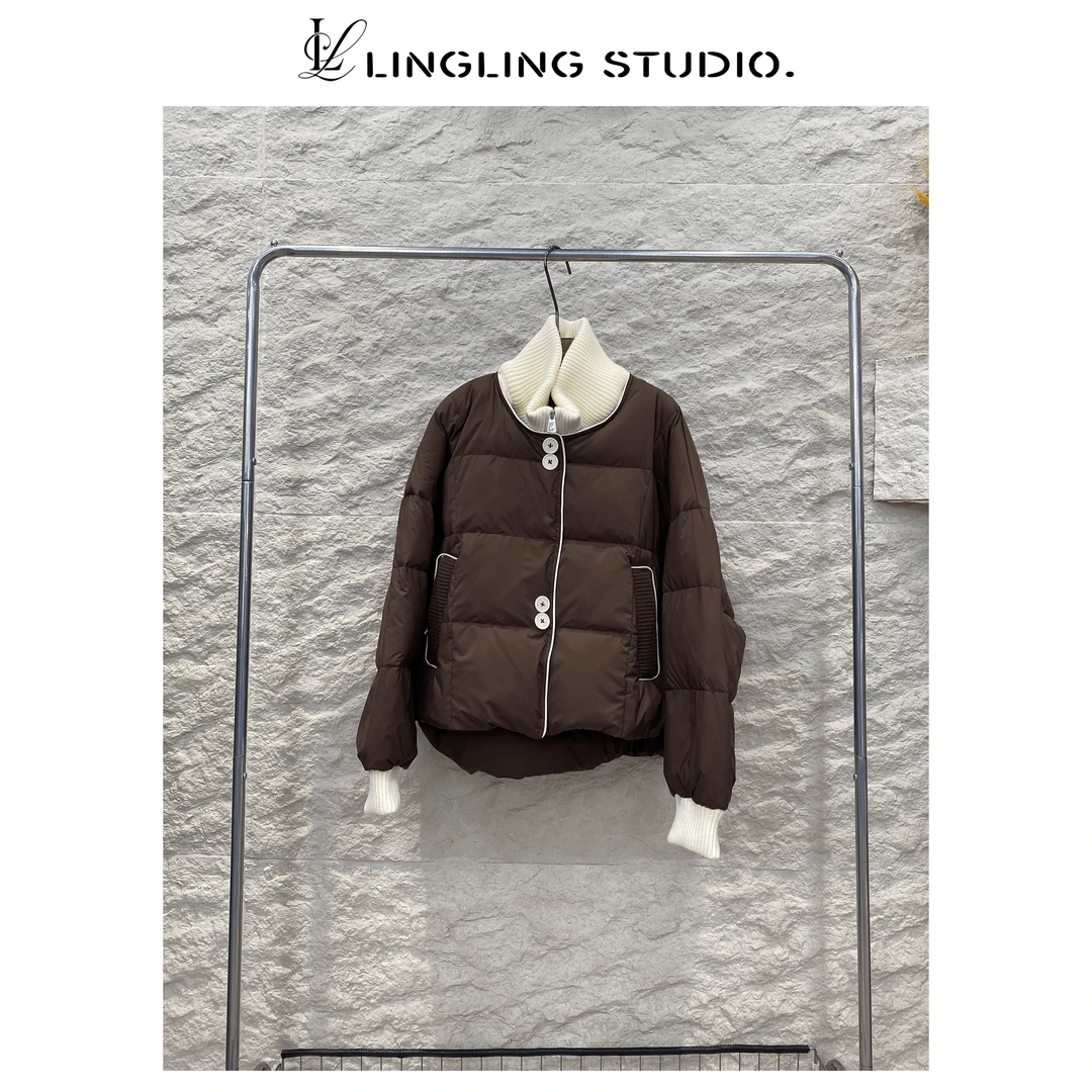 3112196-零零『布拉格恋人』2023冬季新款高领拼接系扣束口羽绒服