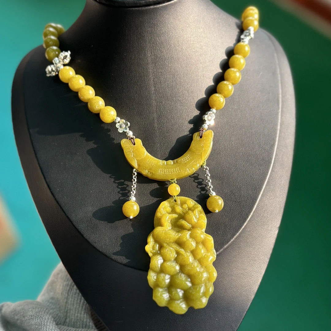 金枝玉叶岫玉精美百搭玉衡孔雀牌