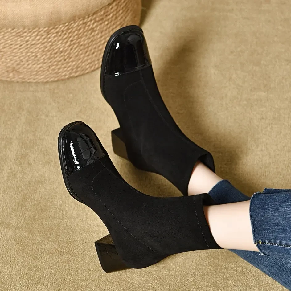 中跟弹力靴百搭磨砂短靴女漆皮袜靴弹力时装靴粗跟方头瘦瘦靴套筒