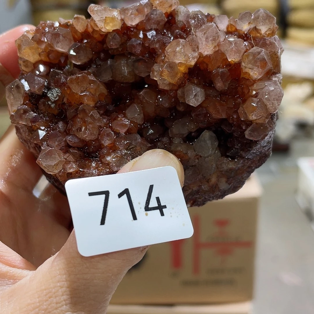 水晶摆件……未镶嵌