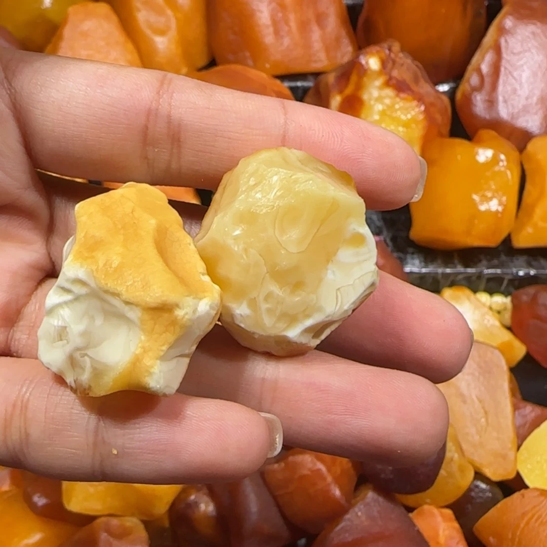 【闪购商品】定制琥珀未镶嵌万**山