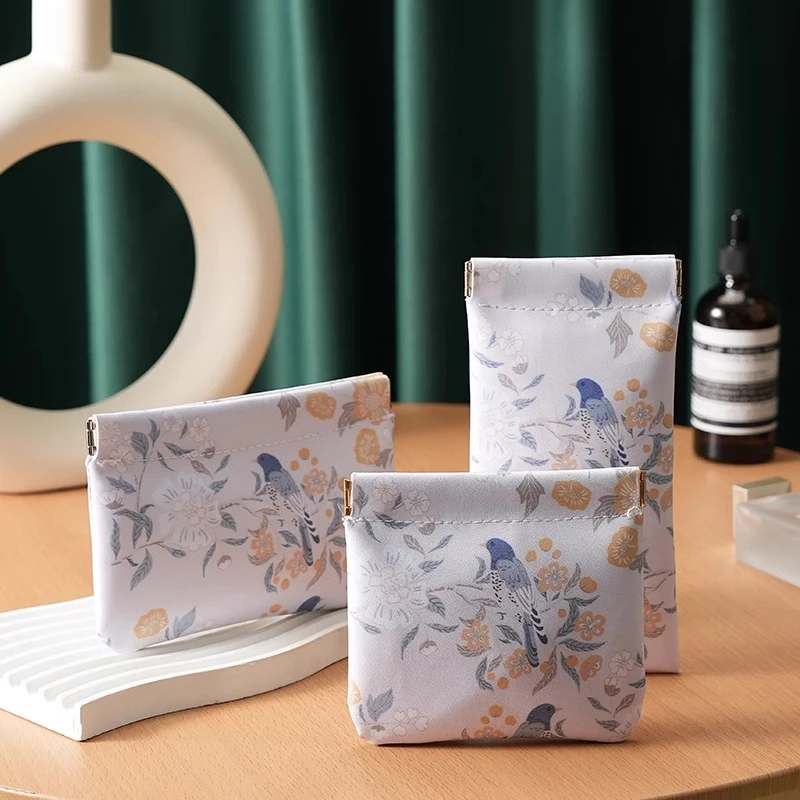 数据线收纳包自动闭合便携式耳机随身袋电源充电器网红便携收纳袋