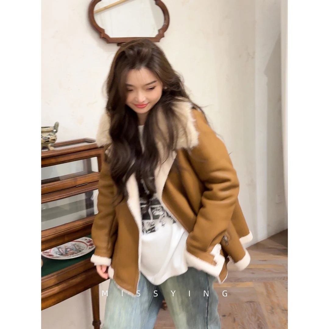 应小姐【陆地飞行家】微胖大码显瘦设计感气质复古短款皮毛一体外套