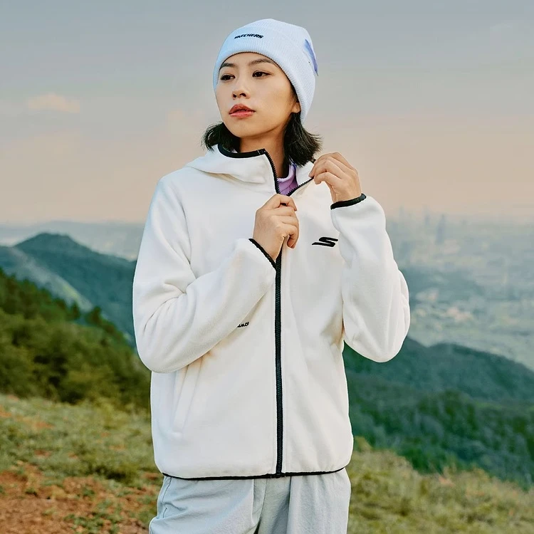 斯凯奇舒适运动连帽加绒女摇粒绒保暖P423W071DB