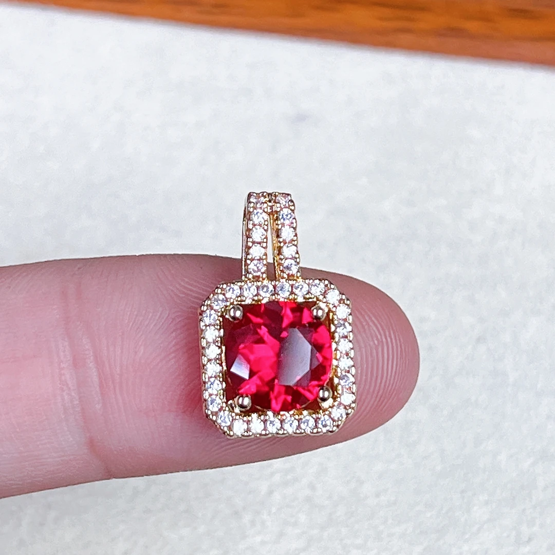 臻选吊坠 泰国春武里经典时尚设计款气质百搭红色吊坠ML267